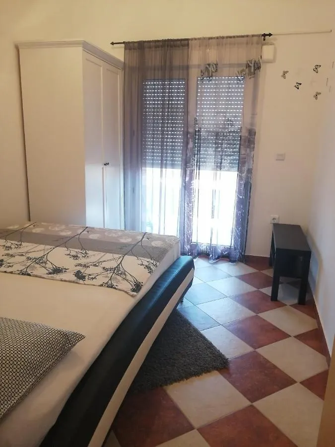Apartments With A Parking Space Vir - 20183 0*,