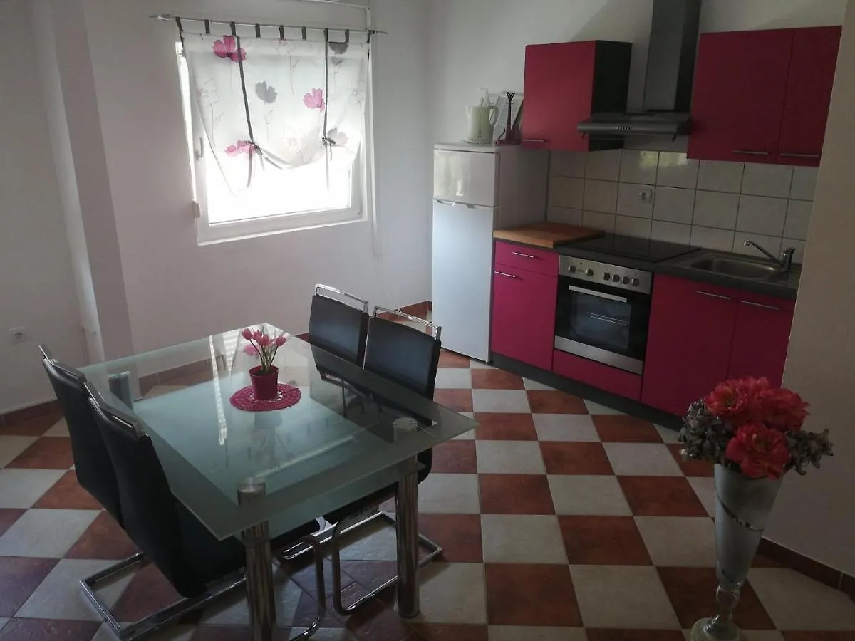 Apartments With A Parking Space Vir - 20183 0*,  Croatia