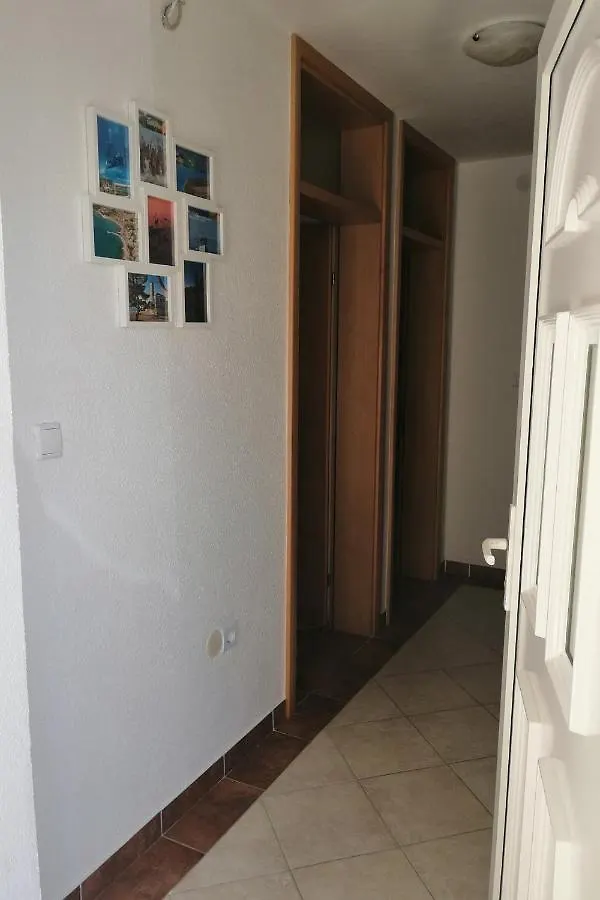 Apartments With A Parking Space Vir - 20183 0*,  Croatia